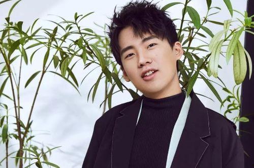 娱乐圈吃瓜郭麒麟,娱乐圈吃瓜达人，揭秘明星幕后故事